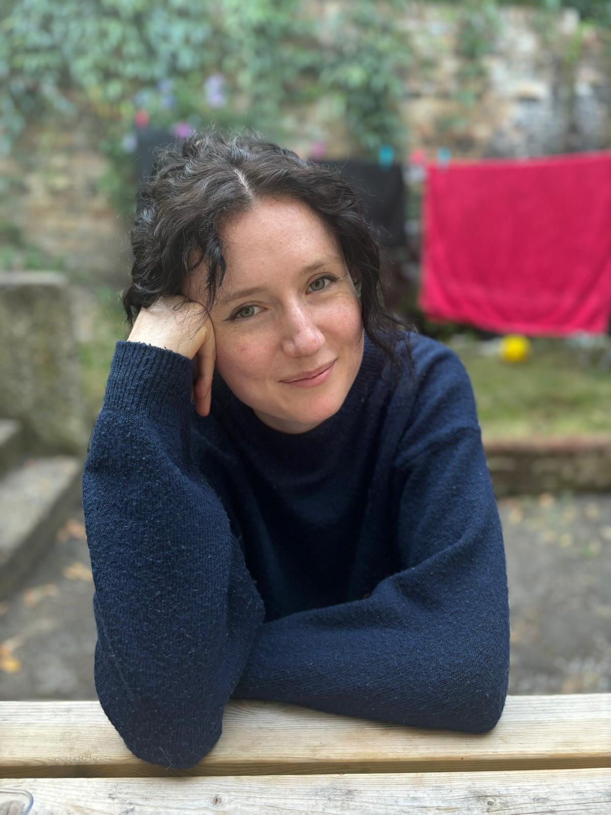 Image of Sophie Cochrane-Powell, artist at @analogish.